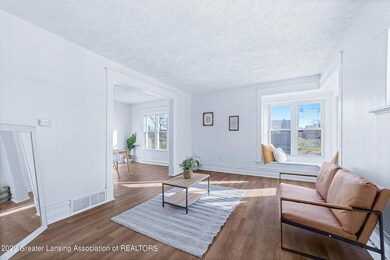 Home-Exposure-1110-W-Allegan-3