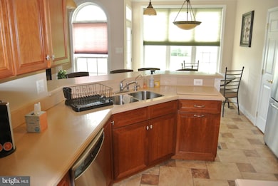 7340 Stoneleigh Ct, Hughesville, MD 20637 - photo 6