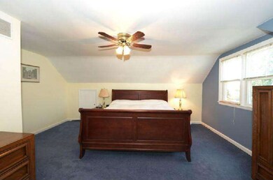 136 Walnut Hill Ln, Havertown, PA 19083 - photo 7