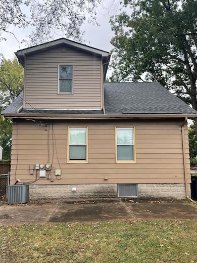 1105 E 5th St, Royal Oak, MI 48067 - photo 4