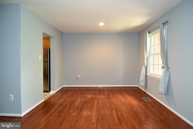 14 Fenceline Dr, Gaithersburg, MD 20878 - photo 6