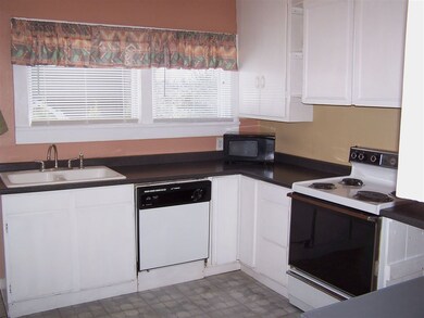 546 N Crosby St, Tekoa, WA 99033 - photo 4