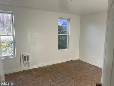 217 N 10th St, Reading, PA 19601 - photo 4