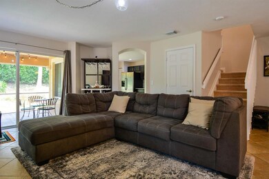 03_Living Room (1)