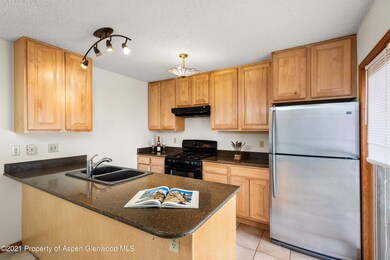 104DevonCt_HiRes_04192021003