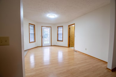 616 E Southeast Hills Ct, Nixa, MO 65714 - photo 5