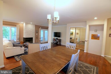 11114 Lakespray Way, Reston, VA 20191 - photo 6