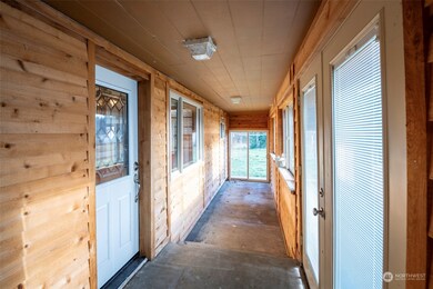16224 Reichel Rd SE, Rainier, WA 98576 - photo 7