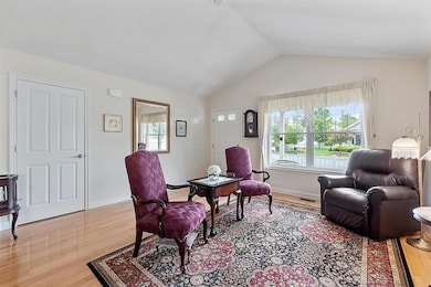 4 Stinson Dr unit 2, Nashua, NH 03063 - photo 6