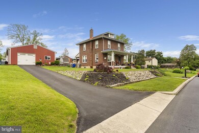 2313 Berkley Rd, Reading, PA 19605 - photo 2