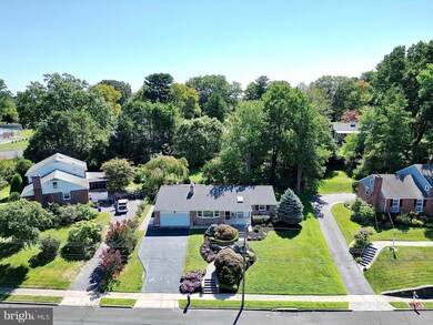 102 Cove Rd, Broomall, PA 19008 - photo 3