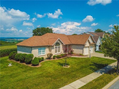 5529 Summit St, Whitehall, PA 18052 - photo 3