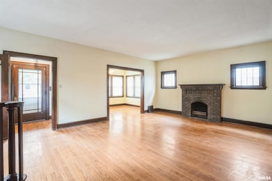 742 7th Ave S, Clinton, IA 52732 - photo 3