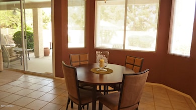8 - Breakfast Room