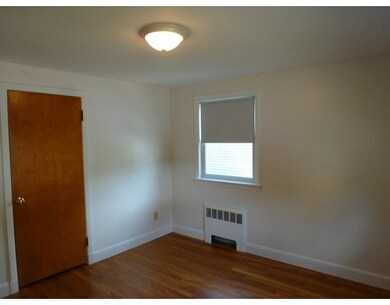 35 Oakmere St, West Roxbury, MA 02132 - photo 5