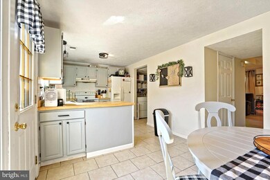 144 Sandalwood Ct, Walkersville, MD 21793 - photo 6