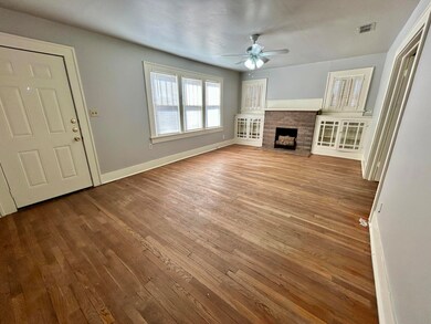 2122 16th St unit Front, Lubbock, TX 79401 - photo 4