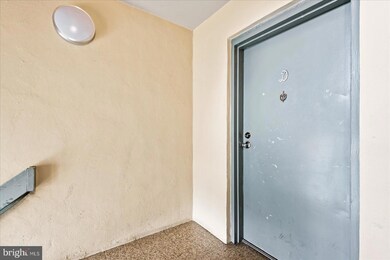 8611D Sacramento Dr unit 1/8611D, Alexandria, VA 22309 - photo 2