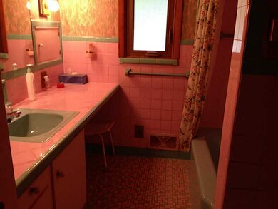 3007 Midland Dr, Erie, PA 16506 - photo 7