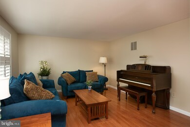 6036 Tree Swallow Ct, Columbia, MD 21044 - photo 6