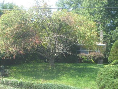 Yard/Garden. Front Yard