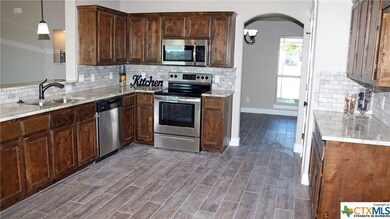 514 Skyline Dr, Copperas Cove, TX 76522 - photo 3