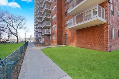 Harway Terrace unit 4K, Brooklyn, NY 11214 - photo 4