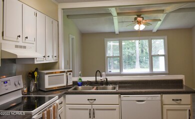 706 Dennis Rd, Jacksonville, NC 28546 - photo 6