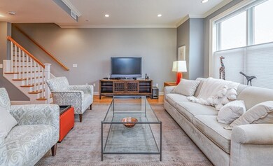 345 Belgrade Ave unit 2, Roslindale, MA 02131 - photo 5