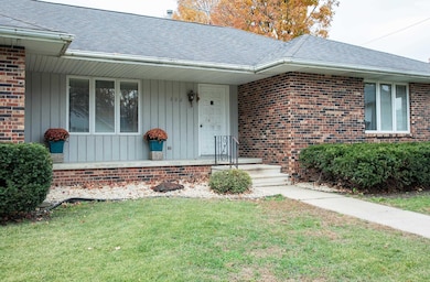 302 Andrews St, Nashua, IA 50658 - photo 2