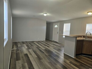 1123 Walt Williams Rd unit 134, Lakeland, FL 33809 - photo 2