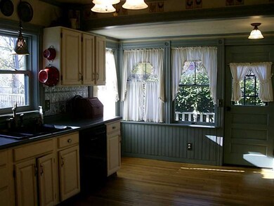 24 Mechanic St, Wakefield, RI 02879 - photo 4