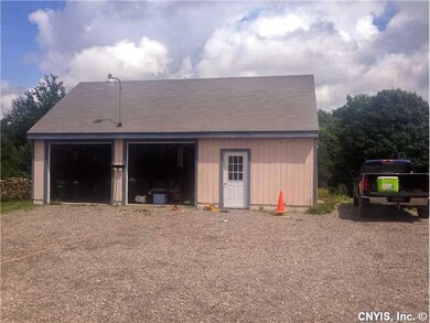 Garage.