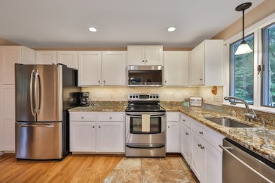 105 Chestnut St, Wrentham, MA 02093 - photo 4