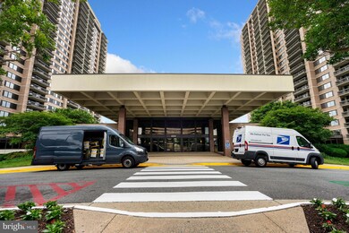 Skyline Square North and South unit 506N, Baileys Crossroads, VA 22041 - photo 2