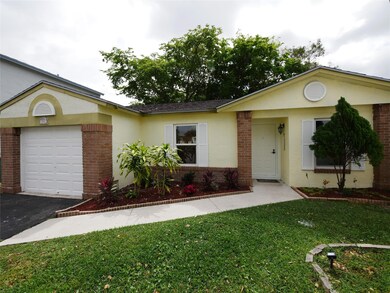 596 Abingdon Way, Davie, FL 33325 - photo 2