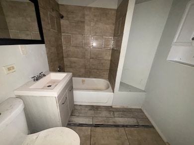 6617 S Vernon Ave, Chicago, IL 60637 - photo 5