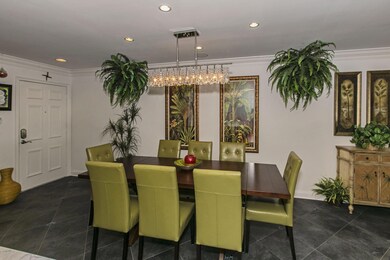 004_Dining Room