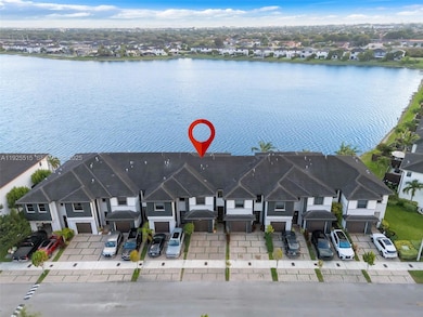 9114 NW 158th St, Miami Lakes, FL 33018 - photo 5