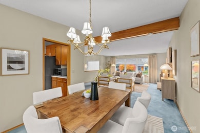 Great open floor plan, perfect for gatherings