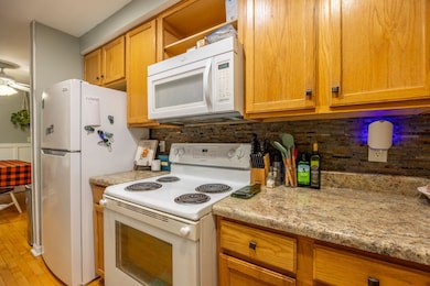 408 Newman Dr, Clarksville, TN 37042 - photo 7