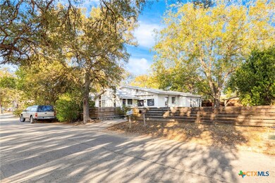 1392 E Market St, Lockhart, TX 78644 - photo 2