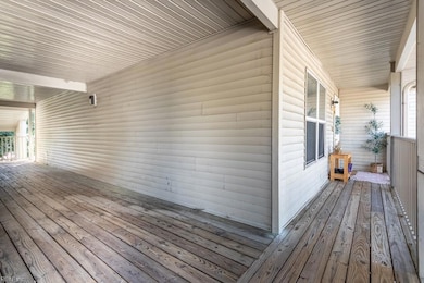 564 Candle Ln unit 302, Newport News, VA 23608 - photo 3