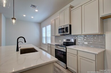 878 Casetta Trail, New Braunfels, TX 78130 - photo 5