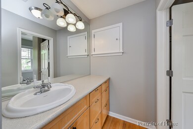 1S515 Hawthorne Ln, Wheaton, IL 60189 - photo 5