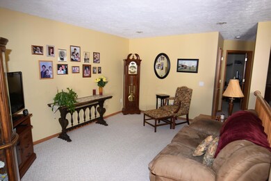 691 Millcrest Dr unit 691B, Marysville, OH 43040 - photo 5