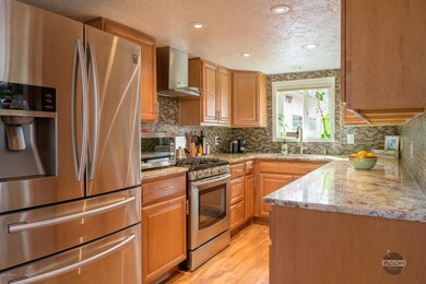 Beautiful kitchen with granite counterto