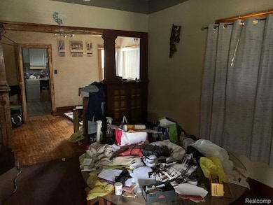 124 W Flint Park Blvd, Flint, MI 48505 - photo 2