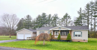 72 Apple Ln unit 72, Summersville, WV 26651 - photo 2