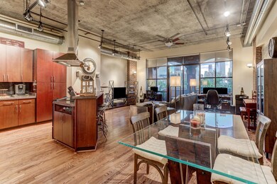 505 Bastrop St unit 302, Houston, TX 77003 - photo 4